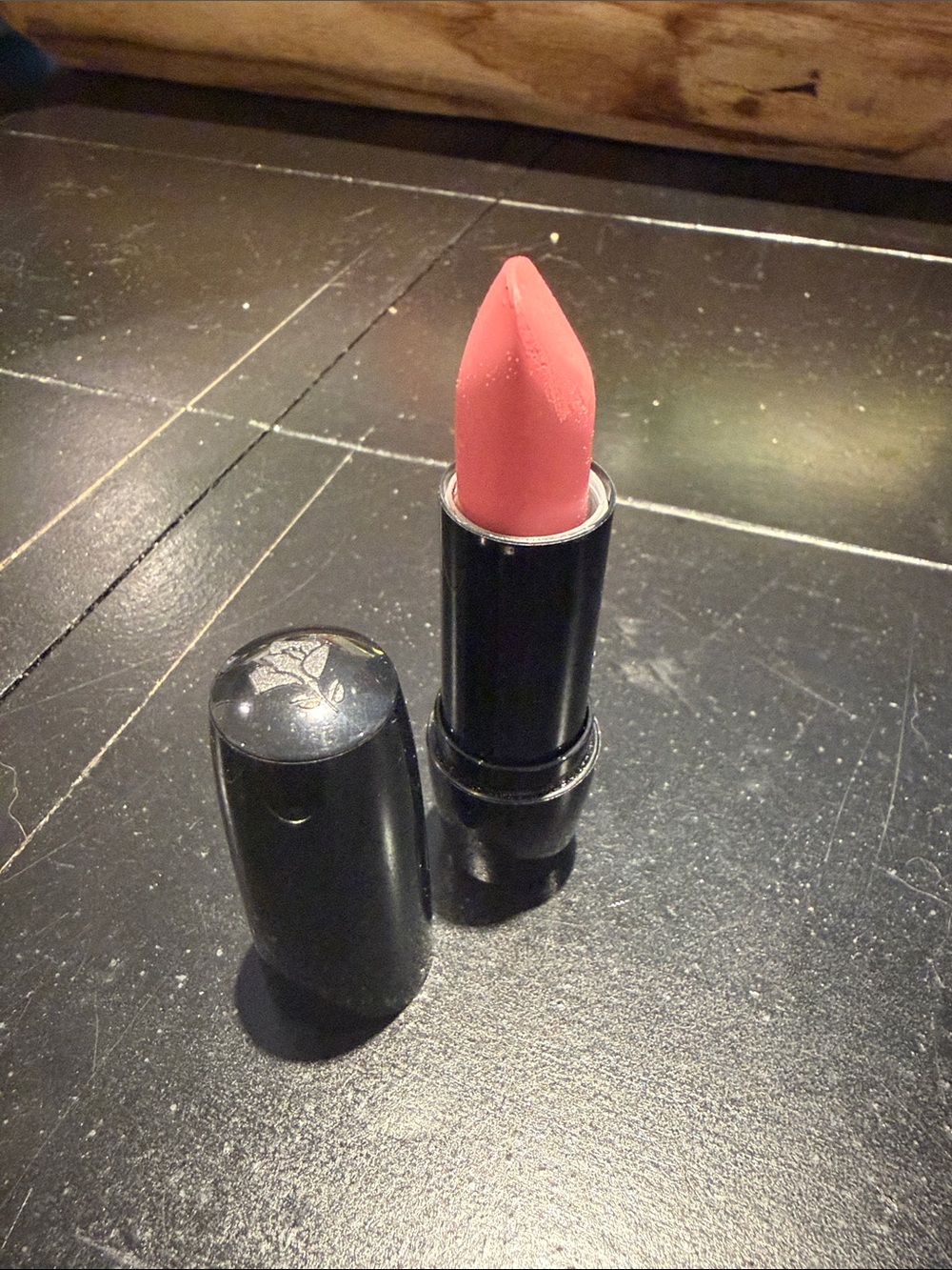 Matte Pink Lipstick - Classic Creamy Finish